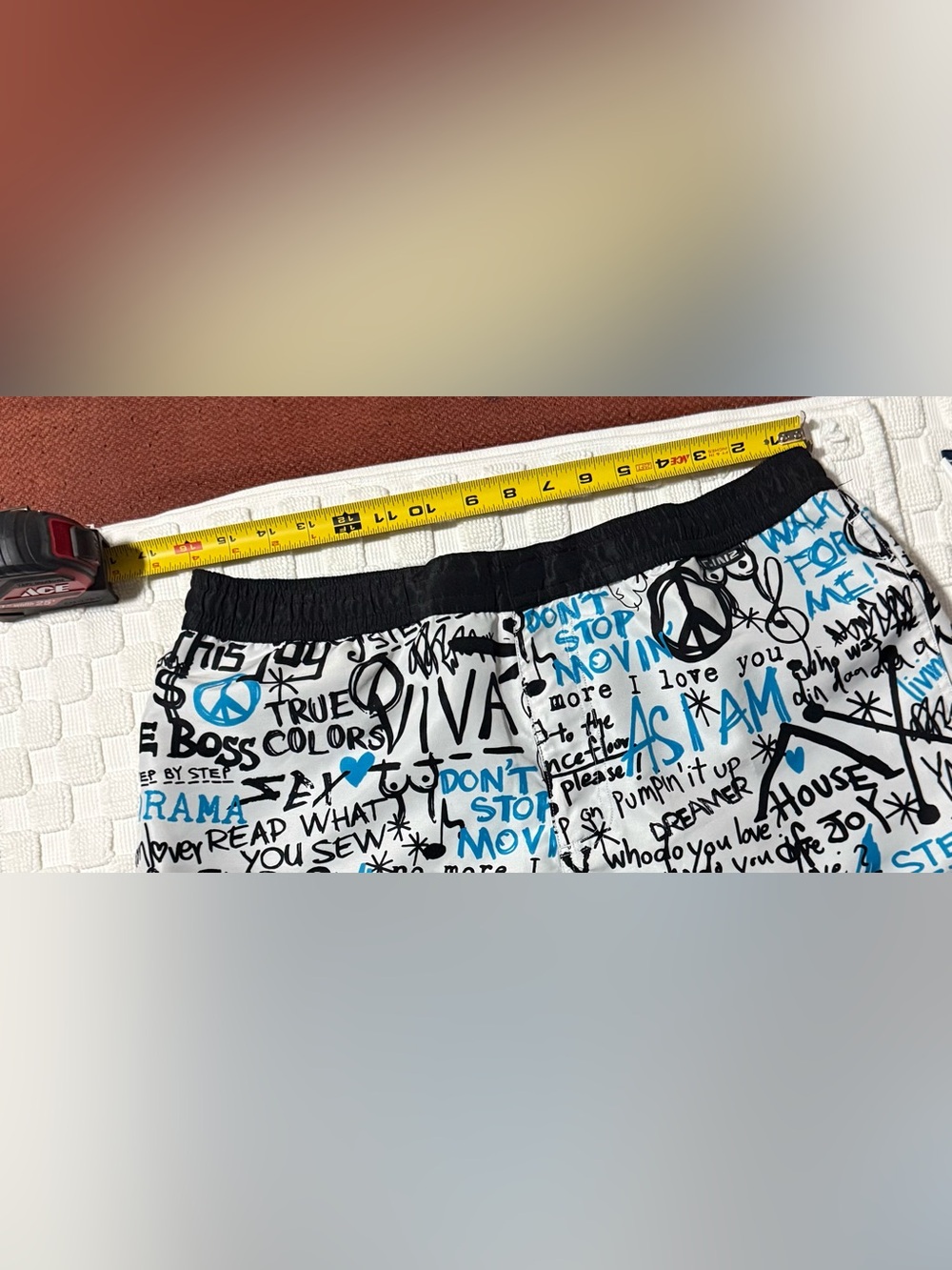 C-IN2 White Graffiti Print Swim Trunks - Button + Zipper - XL - Picture 6 of 7